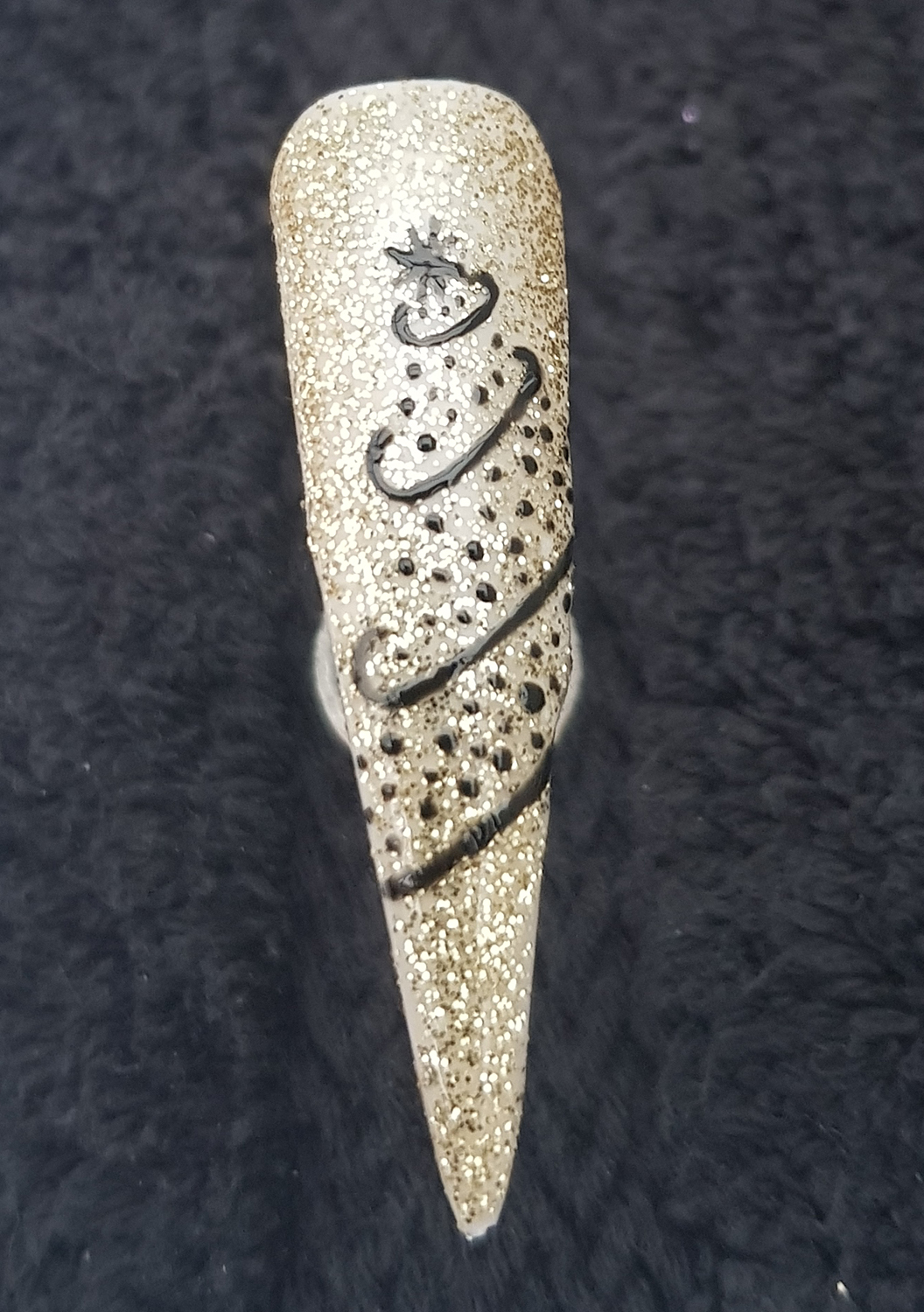 Marie-Louise Coster Christmas Nail Art